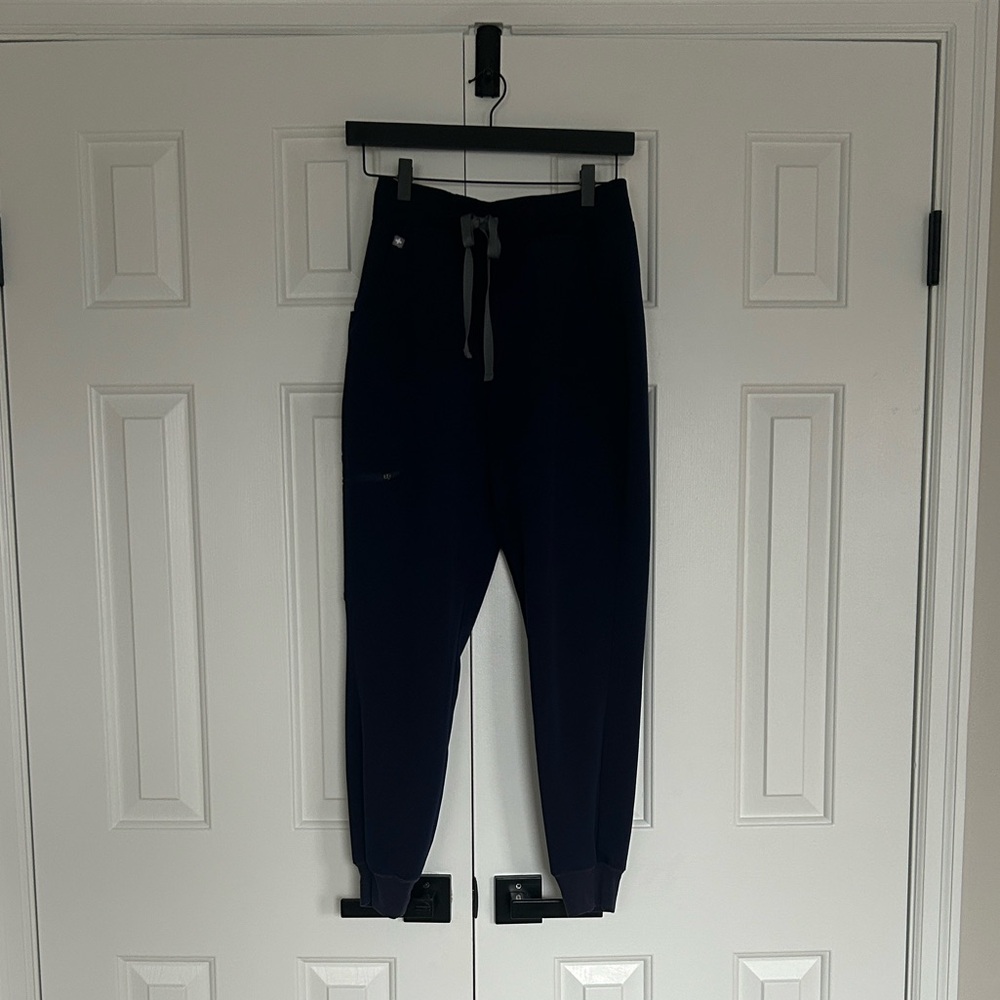Women’s Navy Jogger Pants by Figs